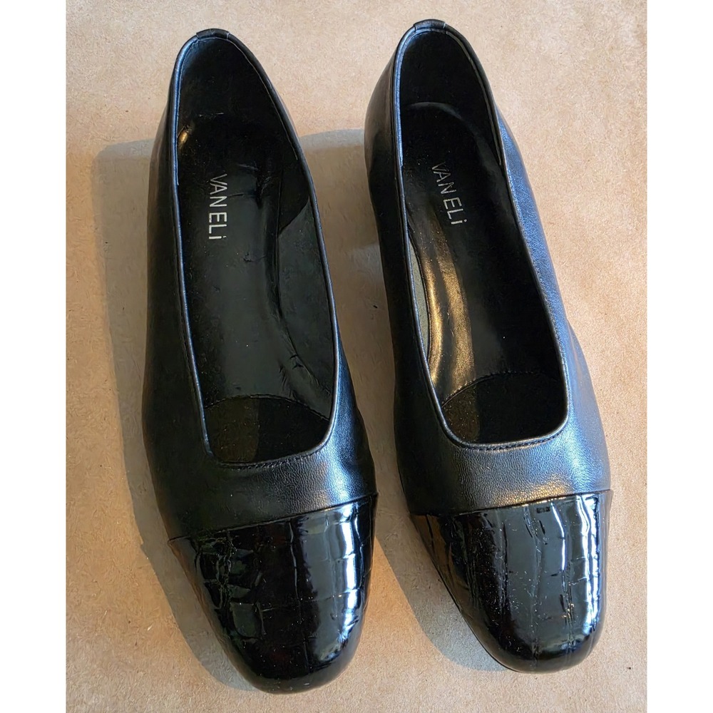 Vaneli Women's 9 WW Leather Pump Black Solid Formal Wide Heel Shoe